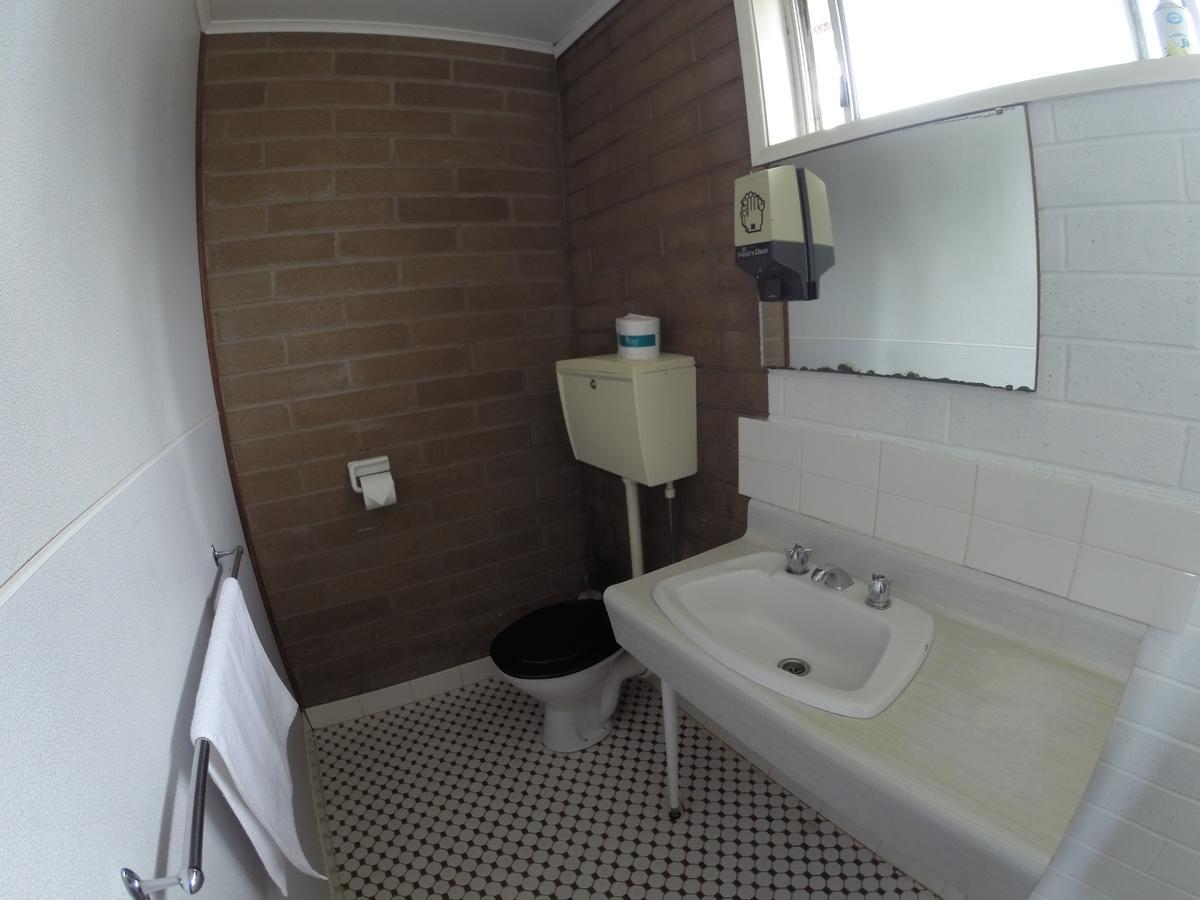 Simpson Hotel Motel Екстер'єр фото
